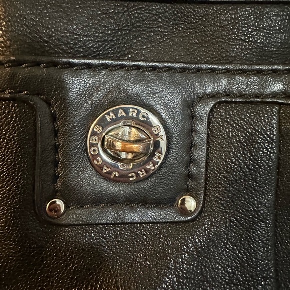 Marc By Marc Jacob’s black cross body - Picture 2 of 6